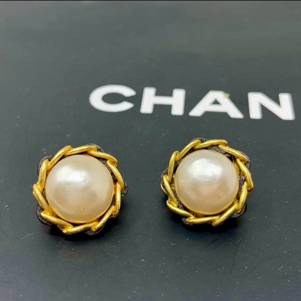 CHANEL Cream Pearl Earrings with Gold Chain woven w/Black Leather